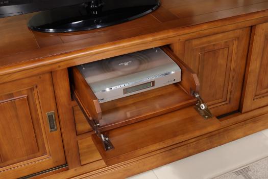 Mueble TV Lise 16/9 fabricada en madera maciza de cerezo estilo Louis Philippe con 4 puertas y 3 cajones