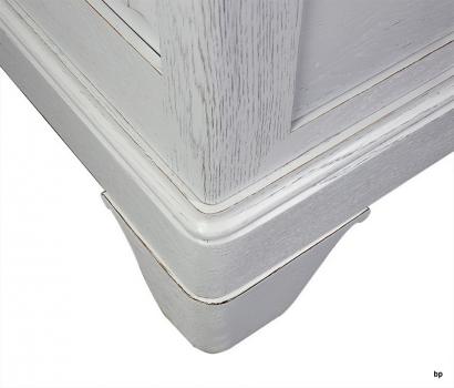 Cómoda Nina de 4 cajones fabricada en madera de Roble macizo al estilo Louis Philippe acabado Roble cepillado Marfil 