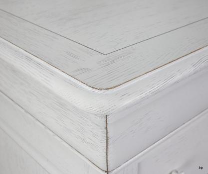 Cómoda Nina de 4 cajones fabricada en madera de Roble macizo al estilo Louis Philippe acabado Roble cepillado Marfil 