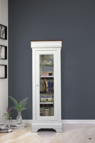 Armario vitrina de 1 puerta y 1 cajón fabricado en madera de Cerezo macizo al estilo Louis Philippe 