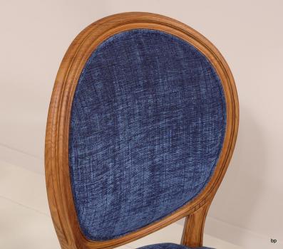 Silla fabricada en madera de roble macizo estilo Louis XV acabado cepillado dorado