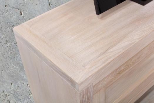 Mueble TV con 2 puertas Noa fabricado en madera de roble macizo  estilo contemporáneo