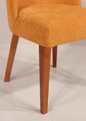Silla Eduardo fabricada en madera de cerezo macizo, asiento y respaldo tapizados de estilo Contemporáneo