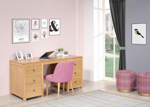 Escritorio Adrien de 6 cajones fabricado en madera de roble macizo en estilo contemporáneo