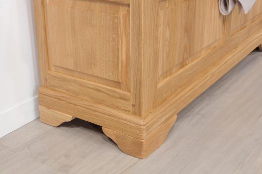 Baúl fabricado en madera de roble macizo al estilo de Louis Philippe Longitud 120 cm 