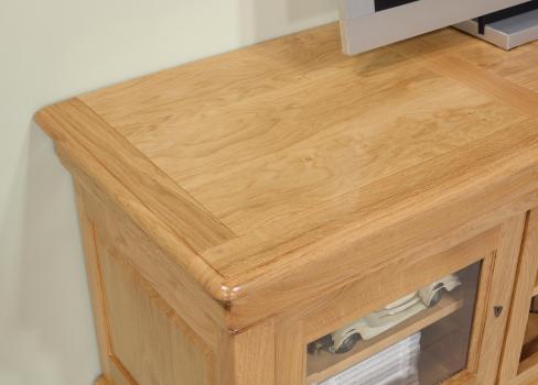 Mueble de TV 16/9 Mathilde fabricado en madera de roble macizo estilo Louis Philippe Longitud 180 cm
