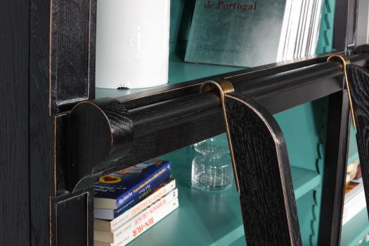 Biblioteca Naël de 6 puertas fabricada en madera de roble macizo estilo Directoire CON ESCALA