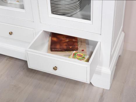 Armario Vitrina Hugo de 3 puertas fabricada en madera de Roble macizo al estilo Louis Philippe 