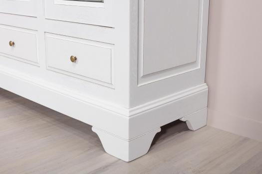 Armario Vitrina Hugo de 3 puertas fabricada en madera de Roble macizo al estilo Louis Philippe 