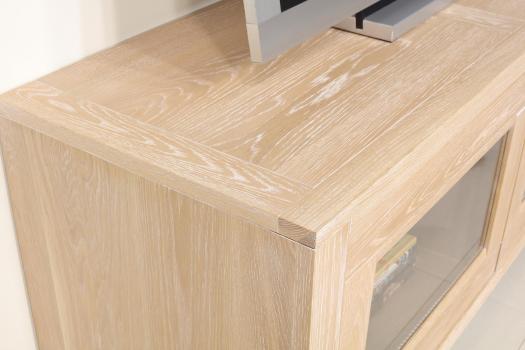 Mueble de TV Loann 2 puertas de cristal de roble macizo de estilo Contemporáneo 
