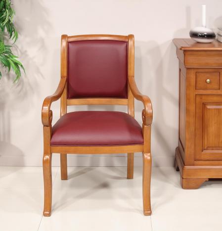 Sillón Crosse fabricado en madera de roble macizo estilo Louis Philippe piel bordeo