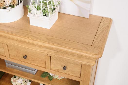 Aparador Nicolas fabricado en roble macizo de estilo Louis Philippe