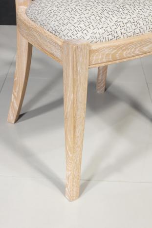 Silla Sébastien fabricada en madera de roble macizo al estilo de Louis Philippe 
