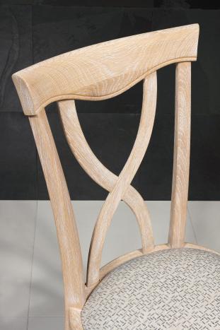 Silla Sébastien fabricada en madera de roble macizo al estilo de Louis Philippe 