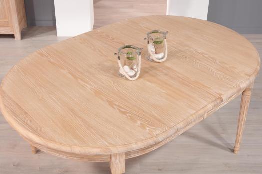 Mesa de comedor ovalada fabricada en madera de roble macizo con 2 extensiones al estilo Luis XVI 