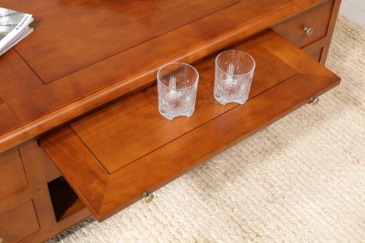 Mesa de centro Louise fabricada en madera de cerezo macizo al estilo Louis Philippe
