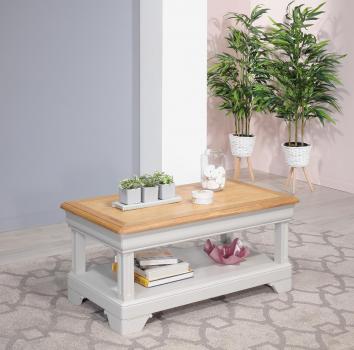Mesa de centro Eliot fabricada en madera de Roble con 1 cajón a cada lado al estilo Louis Philippe