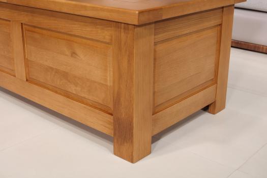 Mesa de centro Alex fabricada en madera de roble estilo contemporáneo