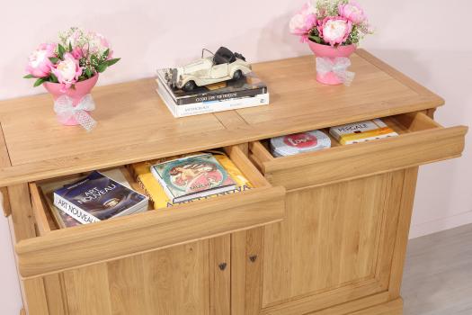 Aparador comedor Mathilde de 2 puertas fabricado en madera de roble macizo en estilo Louis Philippe