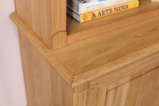 Biblioteca de 2 cuerpos y 4 puertas fabricada en madera de roble macizo estilo Directoire con escalera