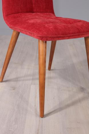 Silla Lise tapizada fabricada en madera de  haya maciza