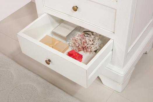 Cómoda con 5 cajones fabricada en madera de roble macizo al estilo Louis Philippe