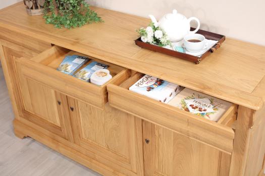 Aparador Fabricado en madera de roble macizo en estilo Louis Philippe SÓLO 1 DISPONIBLE