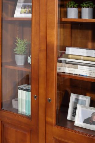 Biblioteca de 2 puertas modelo Camille en madera de cerezo maciza, estilo Luis Felipe