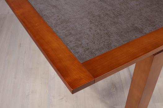 Mesa de comedor Aurore fabricada en madera maciza de cerezo cubierta de cerámico en estilo Contemporáneo 