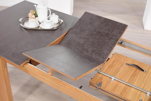Mesa de comedor rectangular lsaac fabricada en madera de roble y cerámica de estilo Contemporáneo 