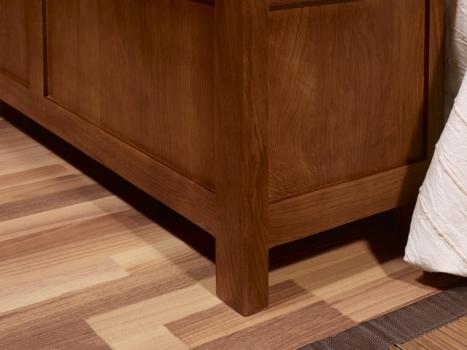 Baúl Leandro fabricado en madera de roble macizo estilo contemporáneo 