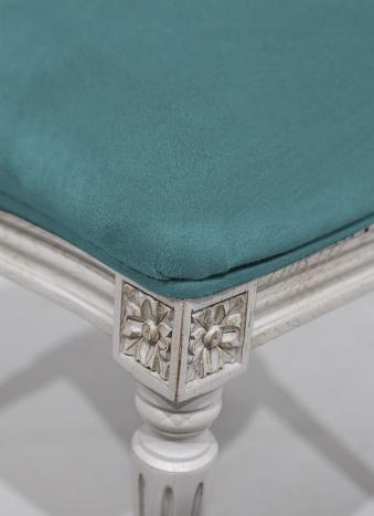 Silla Simón fabricada en madera de roble macizo de estilo Luis XVI 