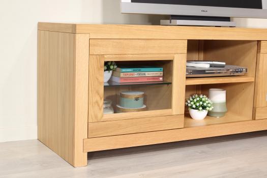 Mueble de TV de 2 puertas de cristal en Roble macizo de estilo Contemporáneo Longitud 160 cm  