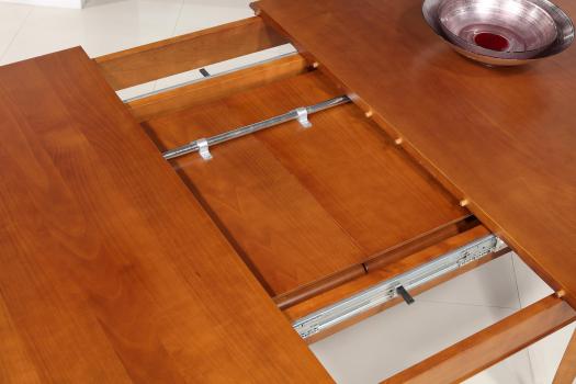 Mesa ovalada Constance de madera maciza de Cerezo de estilo Louis Philippe 