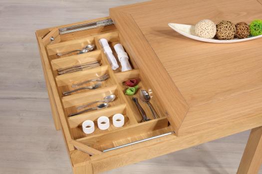 Mesa de comedor 90x90 fabricada en roble macizo de estilo Contemporáneo