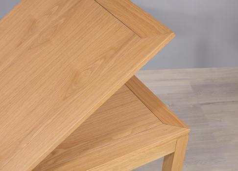 Mesa de comedor 90x90 fabricada en roble macizo de estilo Contemporáneo