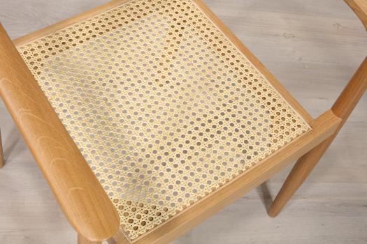 Silla Contemporánea fabricada en madera de  Roble