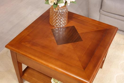 Mesa auxiliar Jean-Manuel de madera de cerezo en estilo Directoire con 1 cajón y un estante en la parte inferior