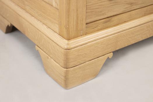 Cómoda de 9 cajones fabricada en madera de roble macizo de estilo Louis Philippe 