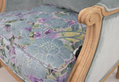 Sillón estilo Luis XVI fabricado en Roble macizo 1 DISPONIBLE