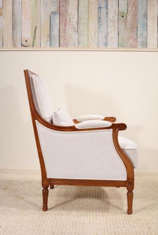 Sillón estilo Luis XVI de madera maciza de Cerezo  